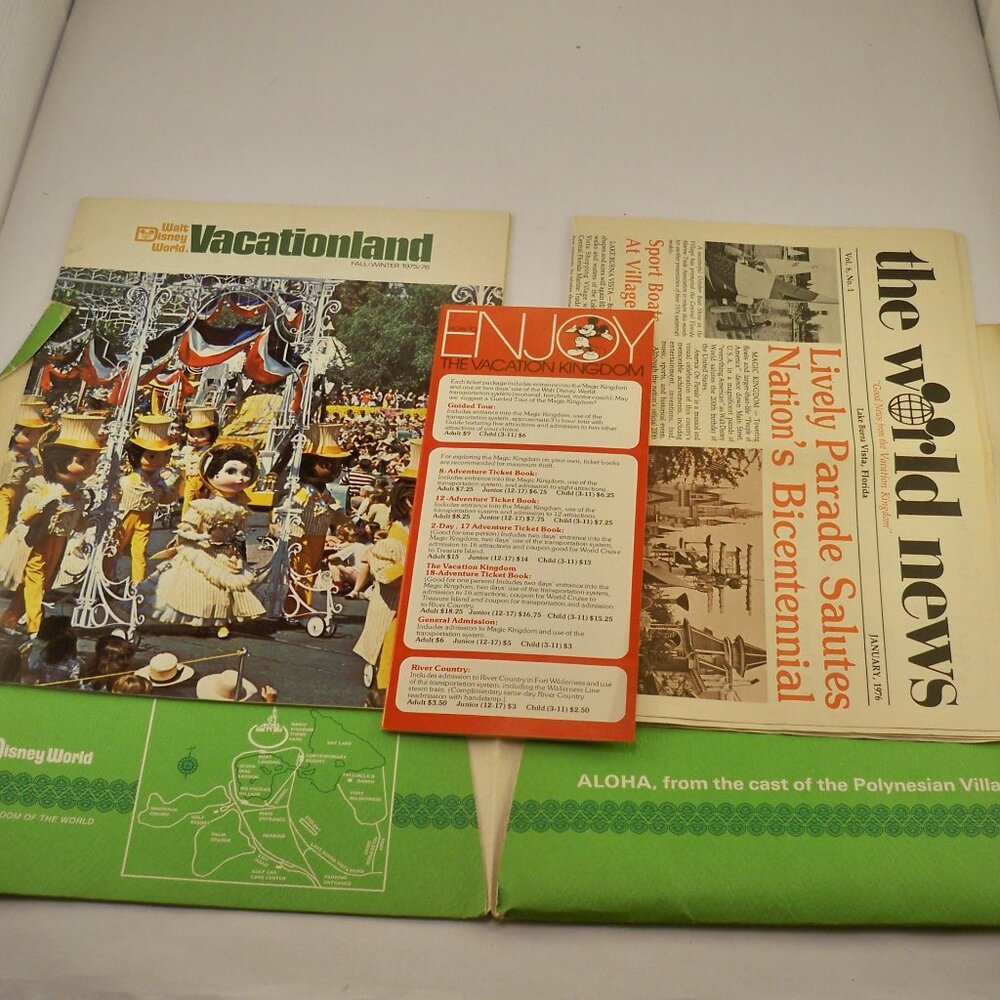 Disney World Vacationland, Newspapers, Polyanion folder Vintage *Ephemera